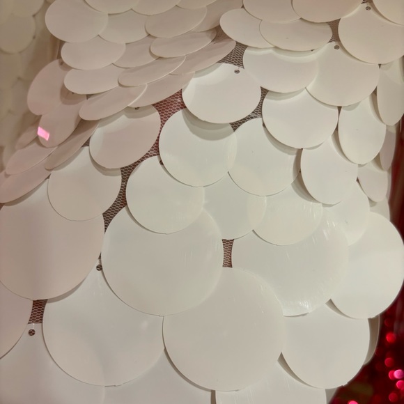 Francesca’s Kelly white graduated sequin shift dress - Picture 11 of 16